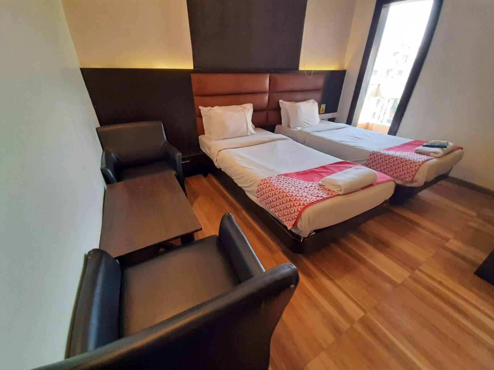 Hotel Saikripa Imperial Daman Bagian luar foto