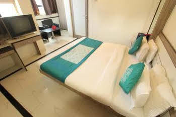 Hotel Saikripa Imperial Daman Bagian luar foto