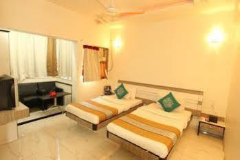 Hotel Saikripa Imperial Daman Bagian luar foto